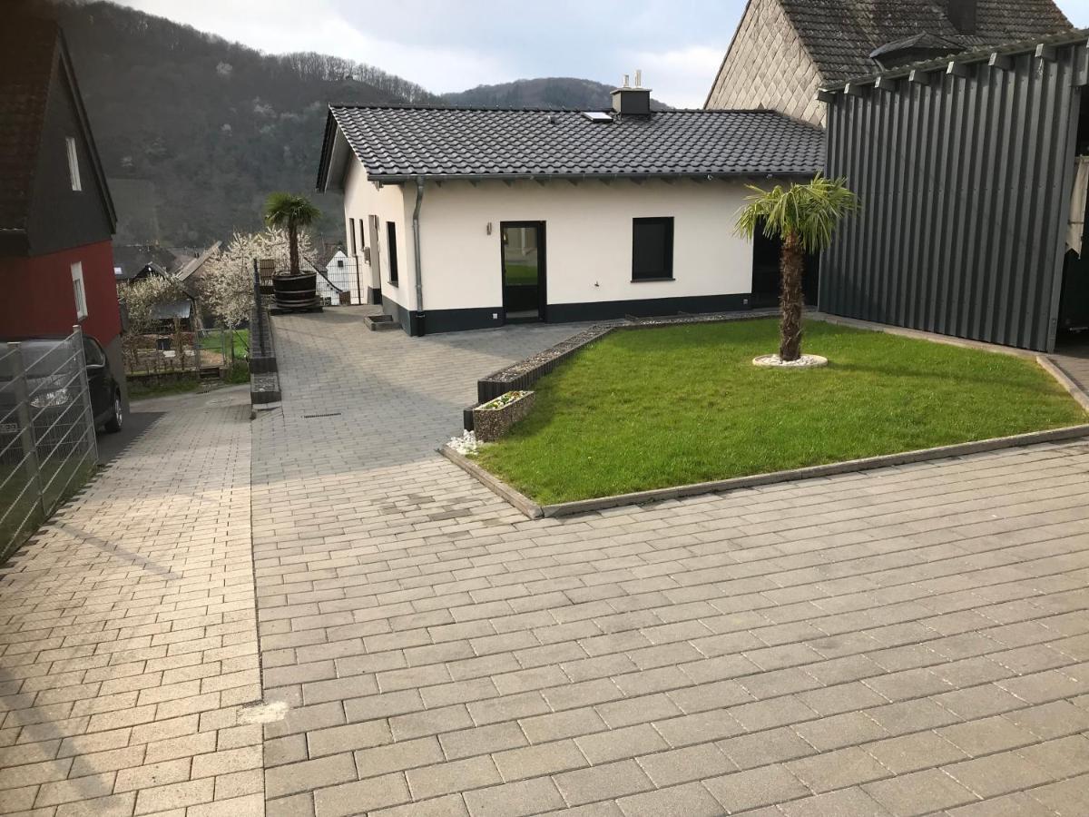 Ferienwohnung " Wein Unter Palmen " Neumagen-Dhron Exterior photo